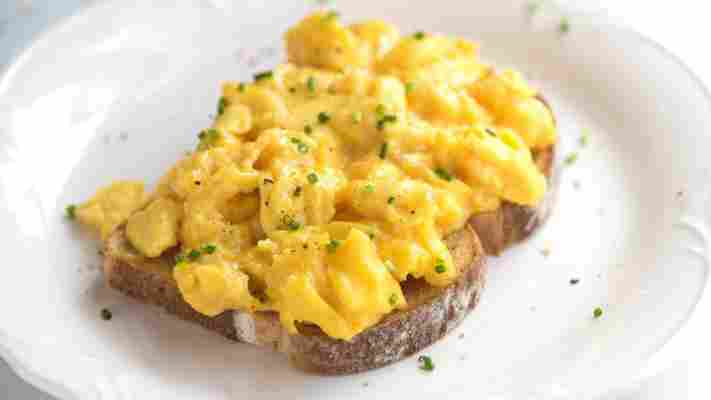 How to make perfect scrambled eggs