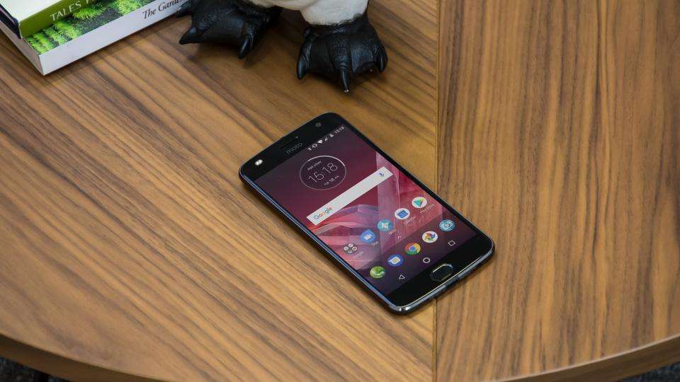 Motorola Moto Z2 Play review: Lenovo’s modular phone is a bargain