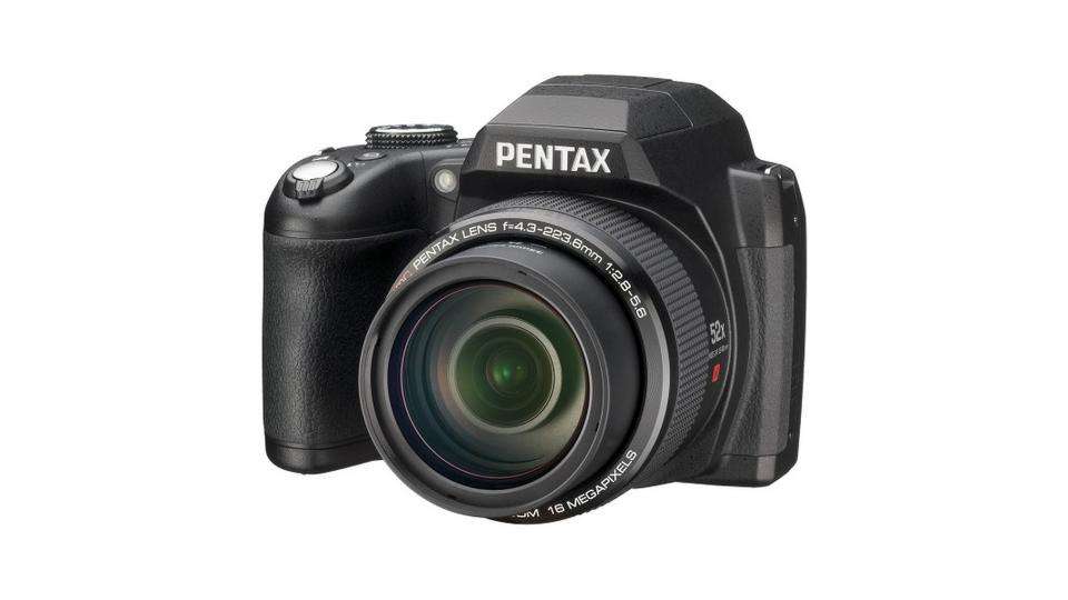 Pentax XG-1 is a 16MP bridge with 52x zoom